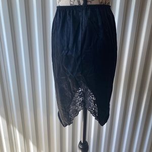 1960s Vanity Fair Half/Mini Slip